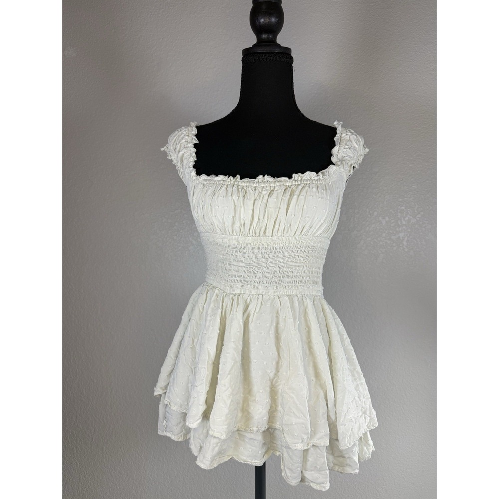 Urban Outfitters Eyelet Sleeveless Romper -‎ White - Size  Xtra Small